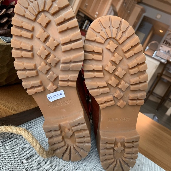 Nine West hiker style boots - Picture 4 of 16